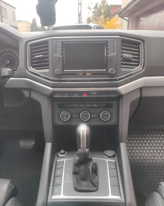 Volkswagen Amarok cena 129000 przebieg: 118000, rok produkcji 2017 z Poznań małe 56